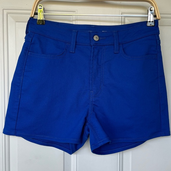 Old Navy Pants - •Old Navy• NWOT High Rise Wow Stretch Jean Shorts - Size 6